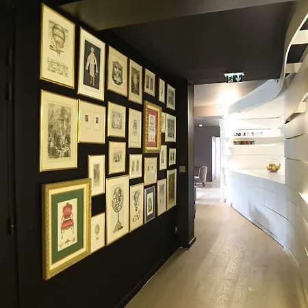 Moliere Otel 4*